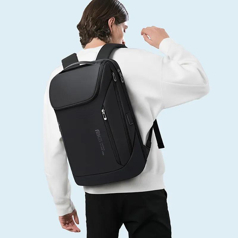 BANGE Business Backpack for 15.6-inch Laptop - product details in use - b.savvi