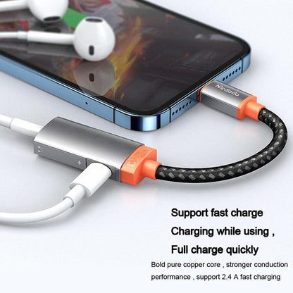 Mcdodo Audio Adapter Lightning to 3.5mm Splitter DAC Earphone Music 2.4A - product details charge while using - b.savvi
