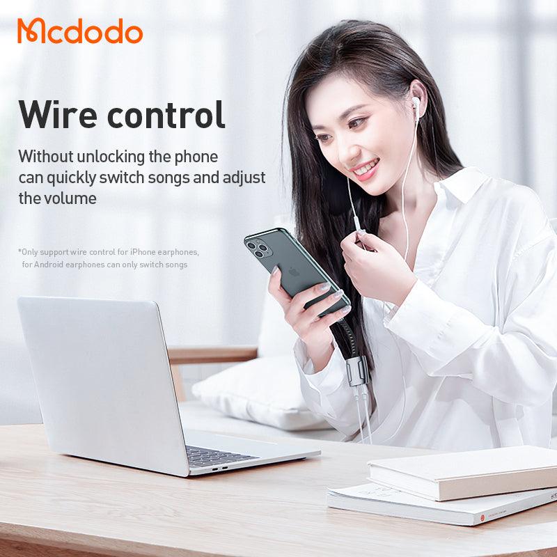 Mcdodo Audio Adapter Lightning to 3.5mm Splitter Earphone Music Calls Charging - product details wire control adjust volume - b.savvi